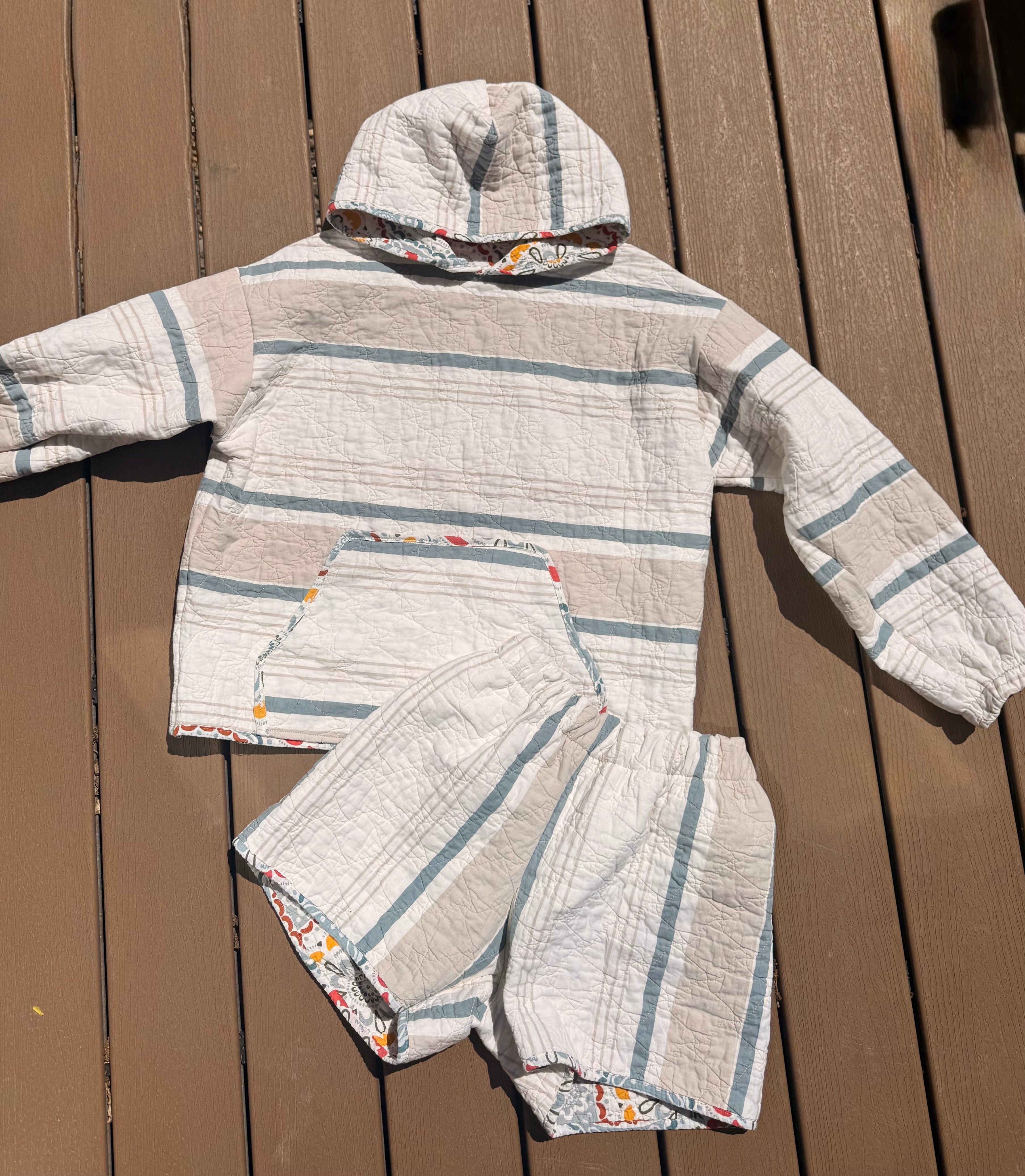 Blue Strip Quilt (L/XL)